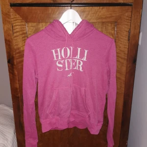  - Hoodie från hollister stl M, 50 kr 