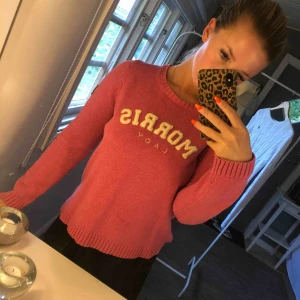  - Stickad tröja ifrån Morris. Passar S-M 