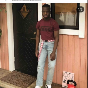  - Säljer mina fina stone wash levi jeans som var om klippta i Levis butiken så dom passar 29/32