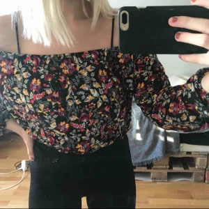  - Tröja från hm, köpare står för frakten 