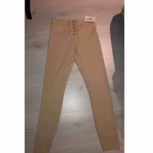  - Aldrig använda, lappar kvar. 