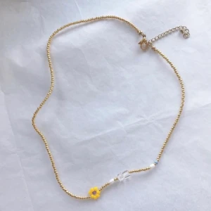 Handgjorda smycken  - Säljer jättefina handgjorda smycken. Kontakta mig för egen beställning🖤