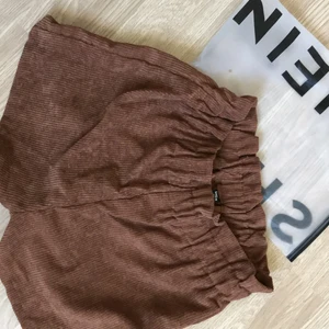 Shorts från SheIn  - Helt nya och oanvända manchester-shorts från Shein. Supersnygga men tyvärr för små för mig. Storlek M men jag skulle säga att de passar S bättre. Frakt tillkommer 
