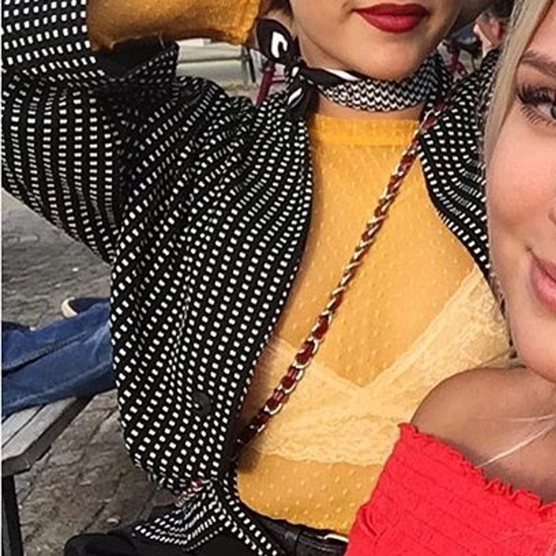 gul spetstop me prickar