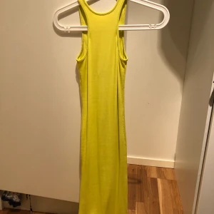 Klänning  - Klänning från hm använd 1 gång 