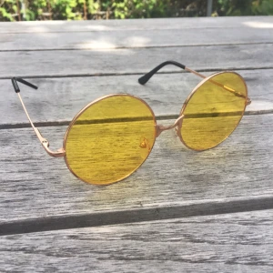  - Runda solglasögon! 60kr inklusive frakt ☺️