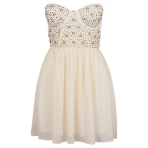  - Fantastiskt fin klänning som endast är använd en gång. Den är köpt på BIK BOK och är från deras Rihanna kollektion. Köparen står för frakten. 