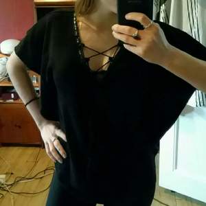 Black poncho shirt with laces in the front! perfect fit! 