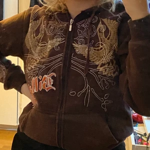 Billabong  - Säljer min billabong ^o^ Den kommer inte till användning hos mig:( köparen står för frakt 💋✨