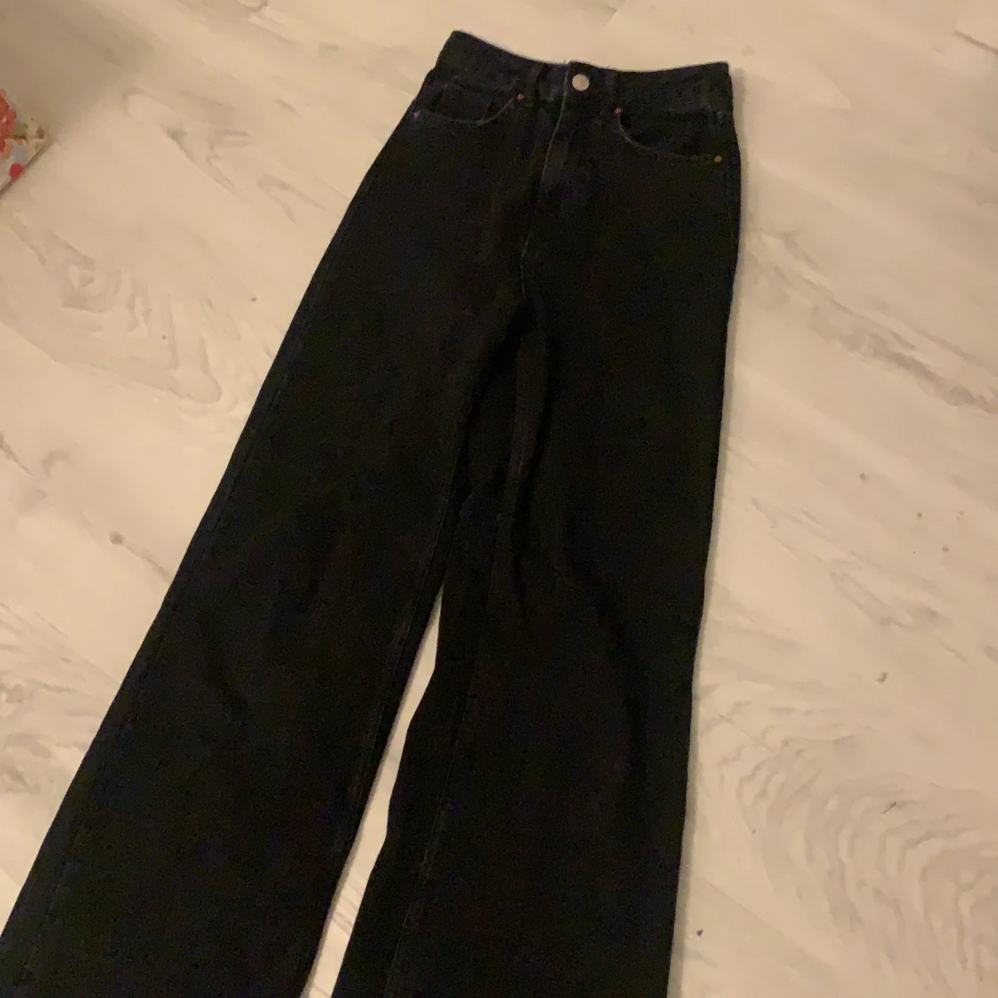 Ett par jeans från stradivarius i storlek 32. Köpta för 350kr