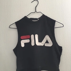 Fila topp - Fila crop topp. Använd få gånger. 