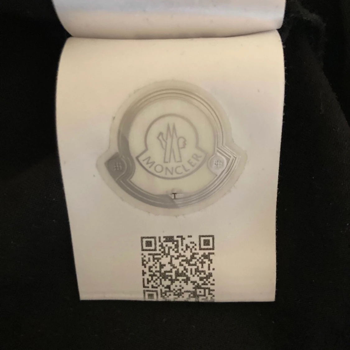 Moncler T-Shirt (M) - 91