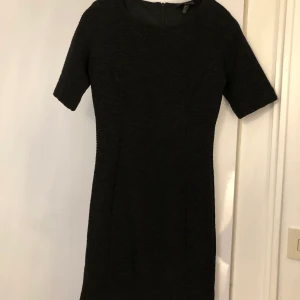 Klänning  - Helt ny klänning i strl s, 