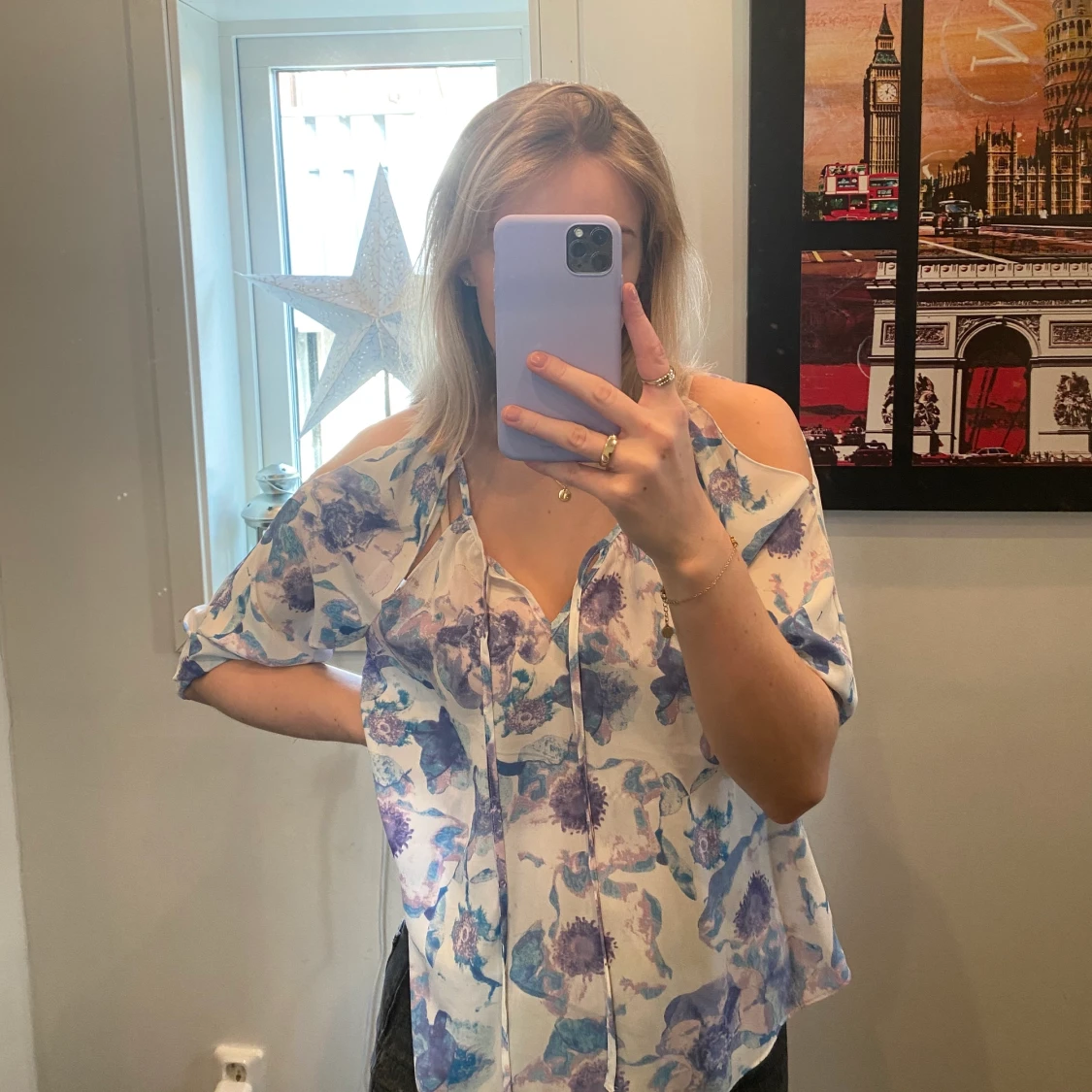 Blommig blus från Bikbok - 91