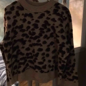  - Jättefin tröja från hm använt fåtal gånger