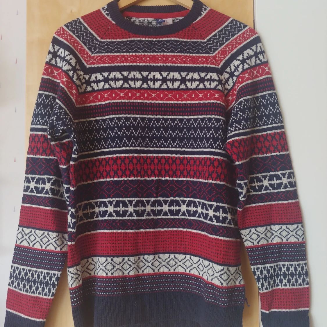 Stickad tröja strl S - 90