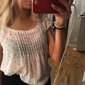  - Gullig blus från A&F❣️❣️