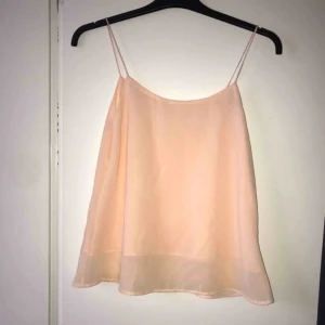  - Persikofärgad linne 