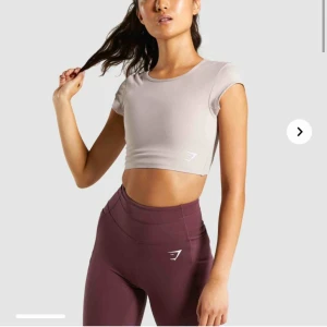 Gymshark - Säljer detta sett från gymshark, bättre bilder kan såklart fås ! Är öppen för prisförslag