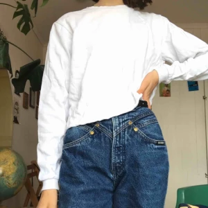  - 🤍Avllippt kritvit sweatshirt från Asos🤍