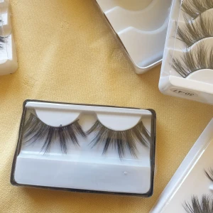 Lösögonfransar  - 1 par lösögonfransar 