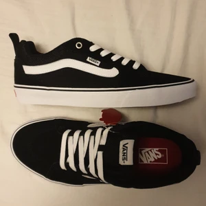 Vans filmore - Helt nya vans, direkt ur lådan. Var en present men säljer för att dom helt enkelt inte är min smak.
