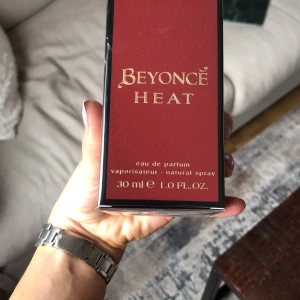 Beyonce Heat parfym - Helt oöppnad. Ord pris 280 säljer för 180kr inkl frakt. 