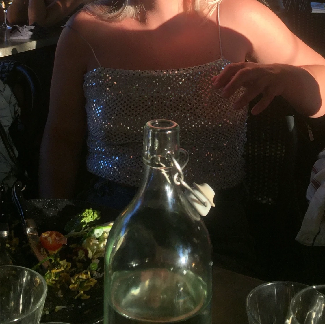 Paljett topp med spagetti band - 90