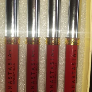 Anastasia läppstift matta - Oanvända 80 kr styck eller alla för 250kr 