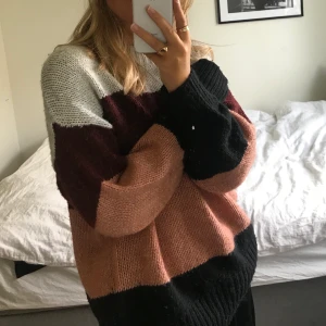 Sticka tröja ✨ - Jättemysig stickad tröja, storlek M. Perfekt till hösten 🤩. 60 kr frakt!