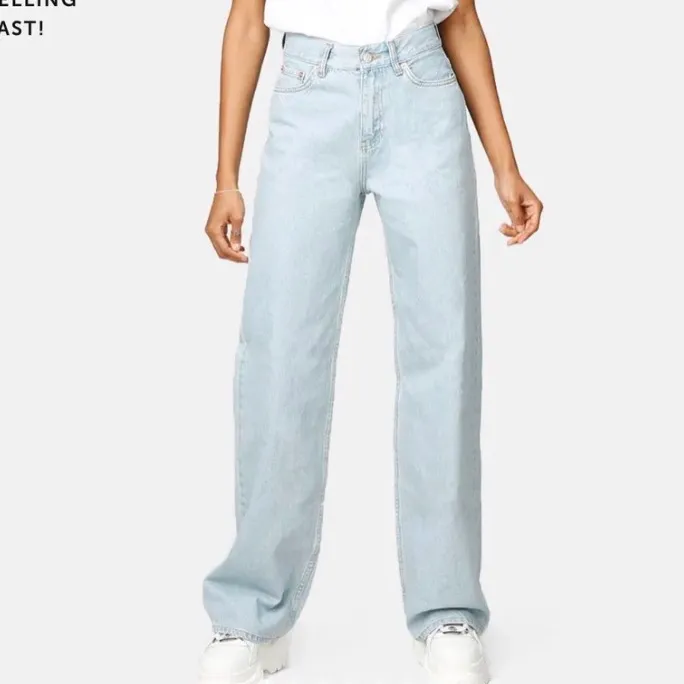 Ett par junkyard baggy jeans i storlek W 29 L32 budet börjar på: 350kr man kan minst buda med 30kr. Jeans & Byxor.