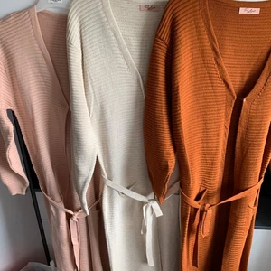 Cardigan olika färger - olika färger och modeler cardigan one size Nya plagg