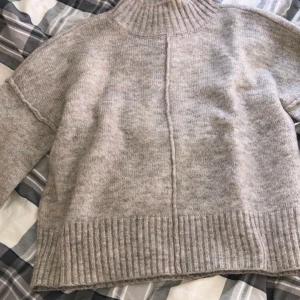 Polotröja - Från märket Only, används ej längre.