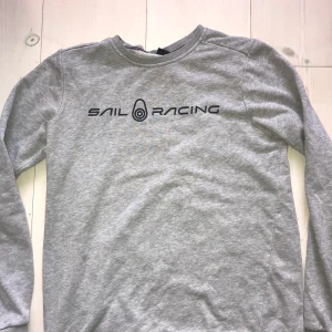 Sail Racing Sweatshirt - Storlek 170, pris kan diskuteras, kontakta mig på 0764176166 om du är intresserad