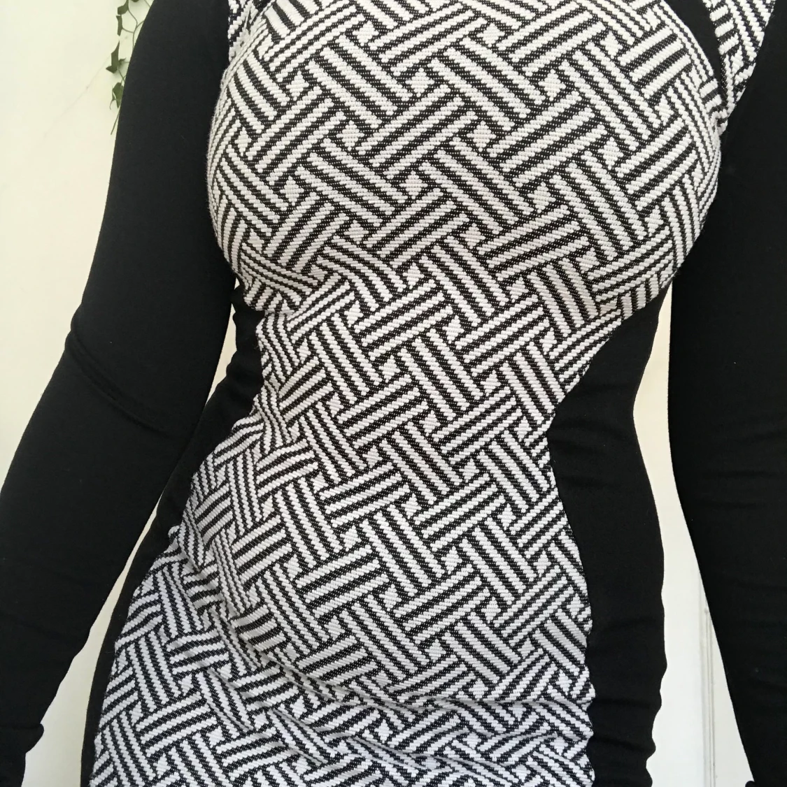 H&M bodycon klänning - 90
