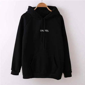 Hoddie  - En svart hoodie från shein med trycket "oh,yes" på riktigt fin och mysigt material! Orginal pris 199 mitt pris 60kr ❤
