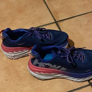 Damtur70 - Skorensning!!!nytt pris 1700kr. Använda Max två gånger. Super bra skick. 