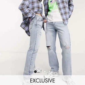 Jeans med straight fit - Köpta på asos för ca 400kr. Helt nya, för stora för mig. Passar dig som är ca 170 lång. 