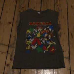 Bakugan linne retro - Aldrig använt men haft den i garderoben i drygt två år för att den e så cool