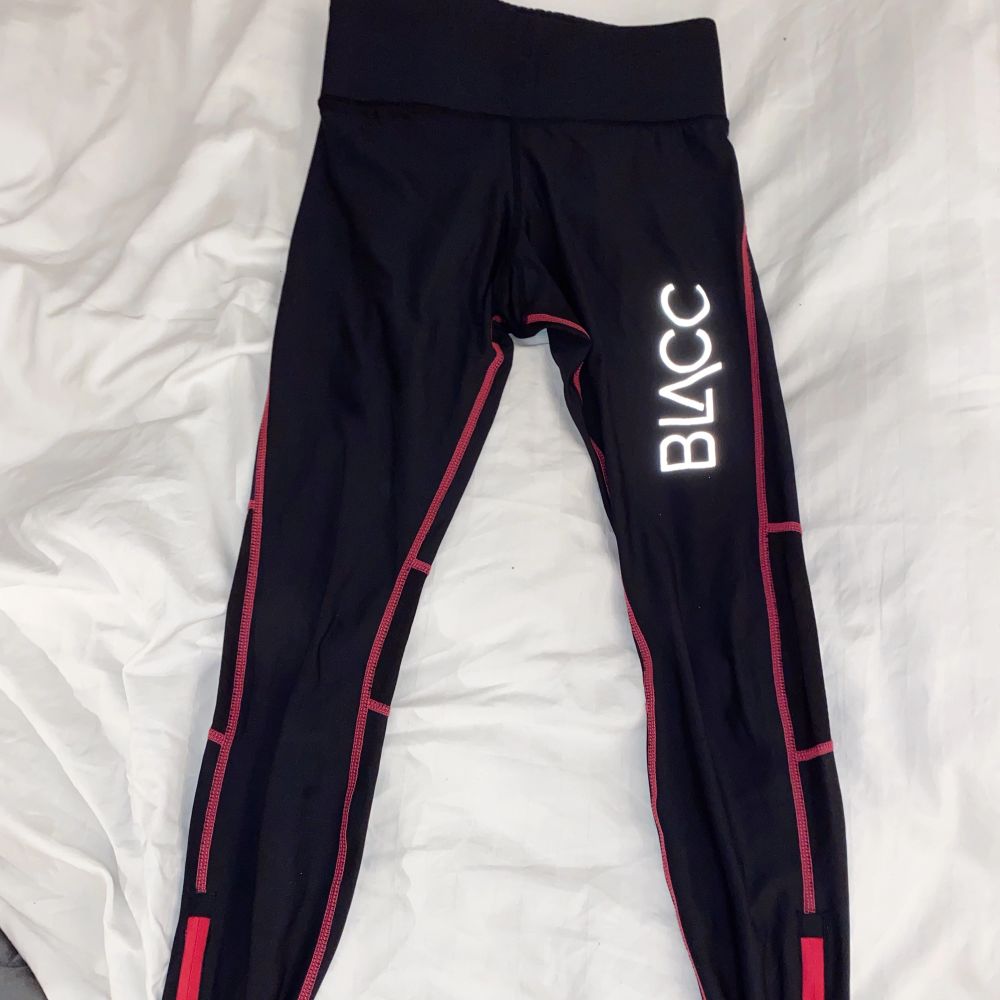 Blacc träningsbyxor - Jeans & Byxor | Plick Second Hand