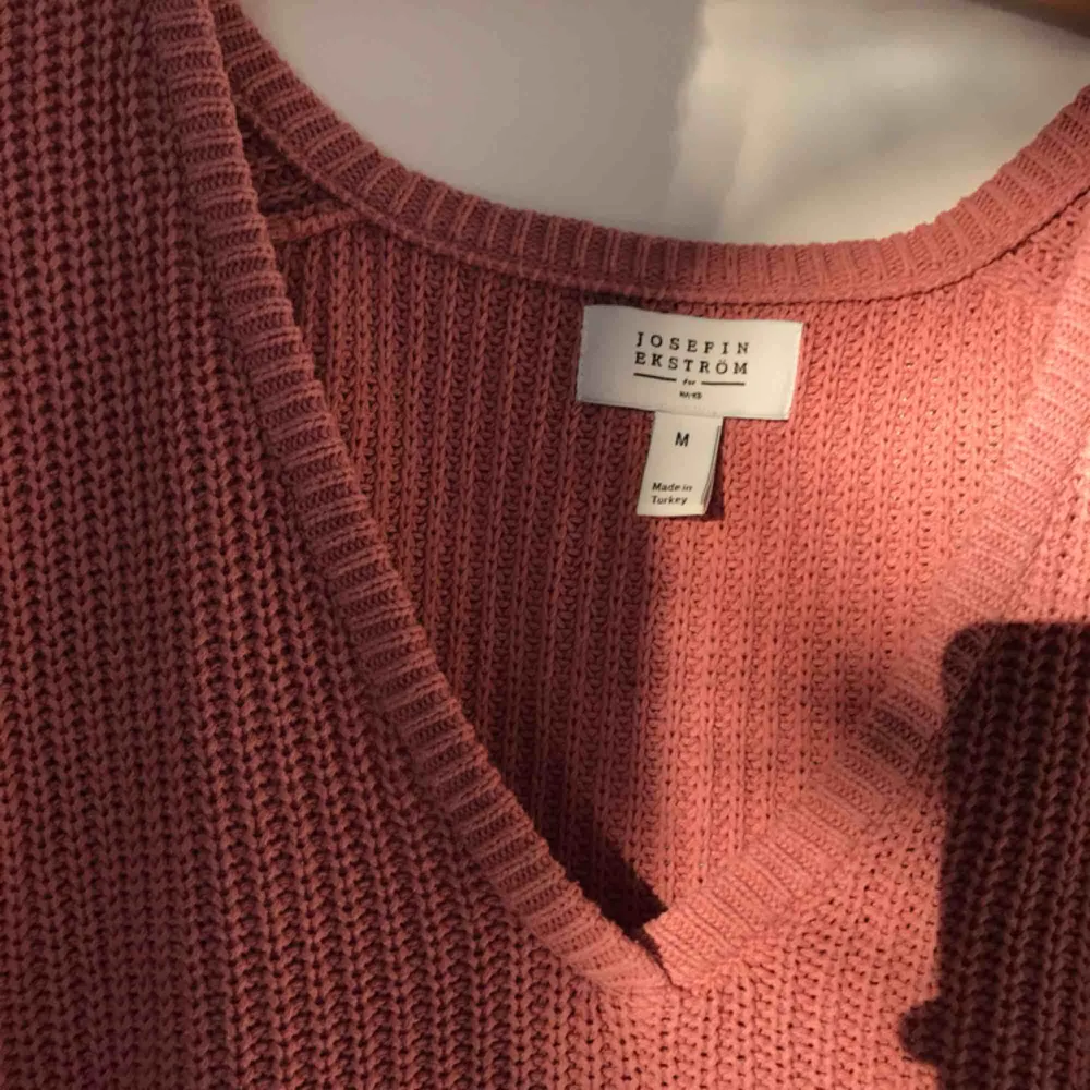Stickad tröja från nakd dusty pink Josefin Ekströms kollektion. Stickat.