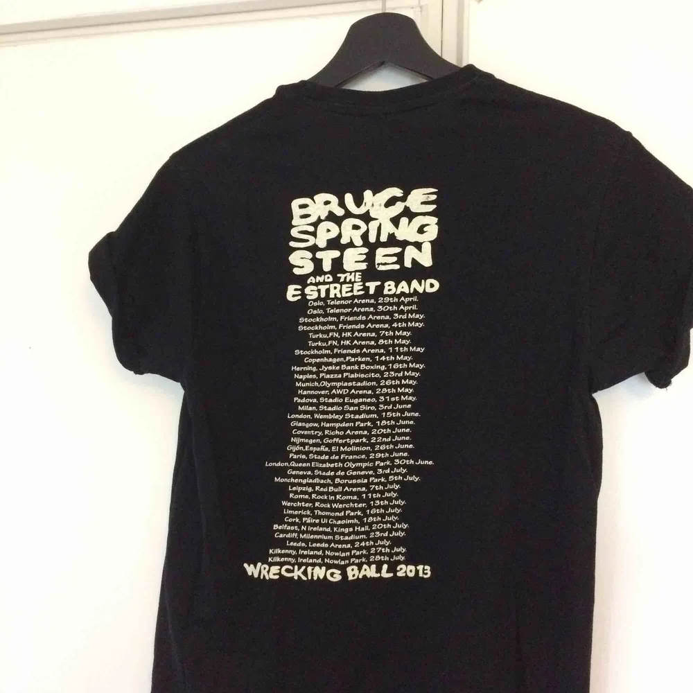 Bruce Springsteen t-shirt. Köparen står för frakt:). T-shirts.