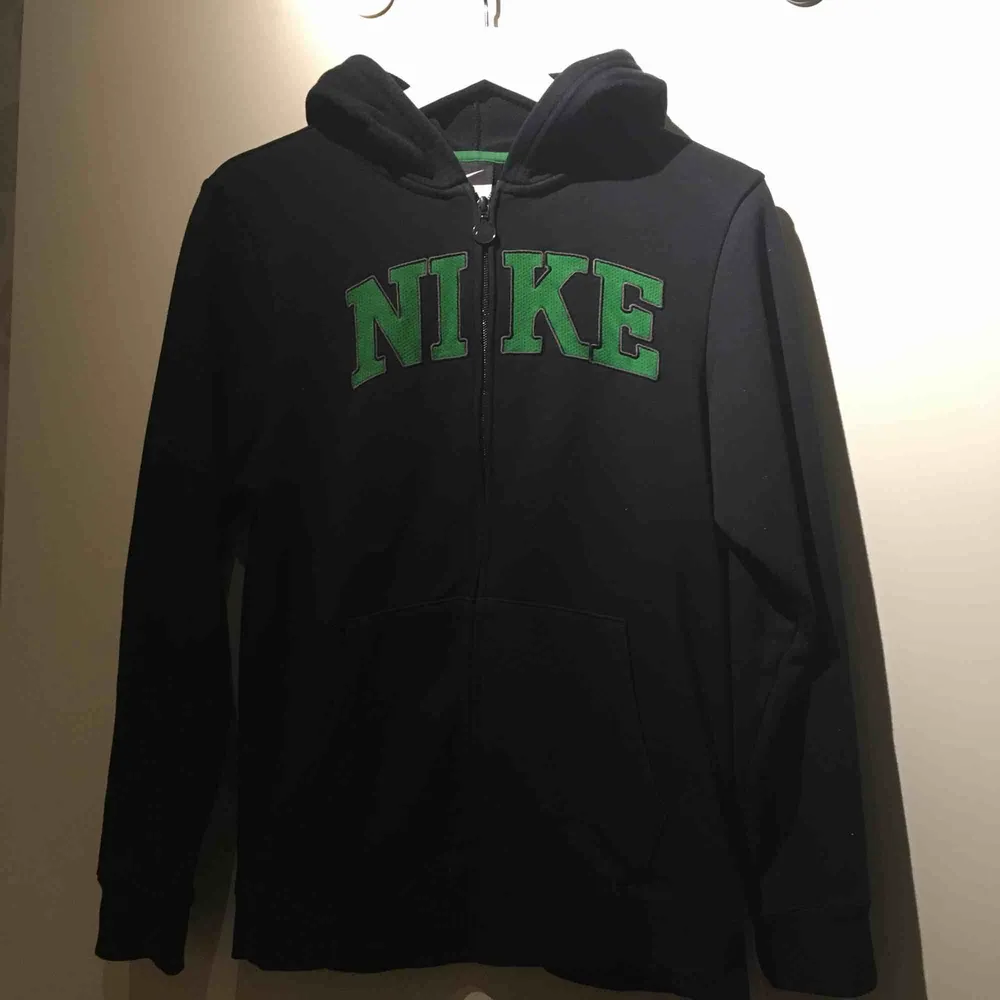 Snygg Nike hoodie.  . Hoodies.