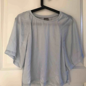  - Fin blus från Gina 