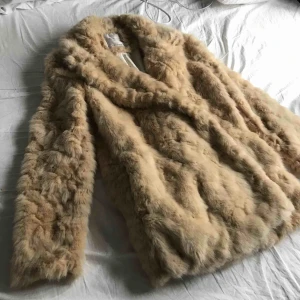  - Mysig fake-päls jacka från Zara