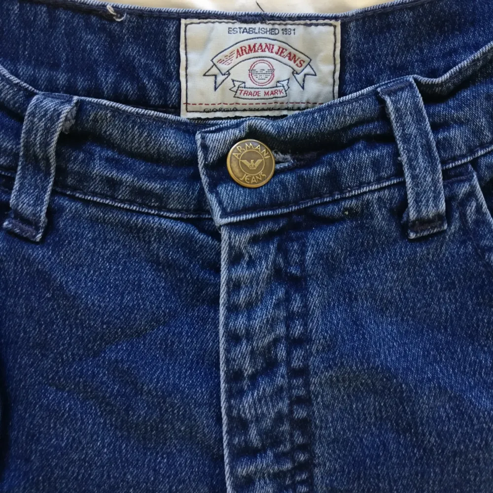 Vintage Armanijeans   Storlek S/XS typ... Men passar nog M också pga något stretchigt material  Köparen står för frakt!. Jeans & Byxor.
