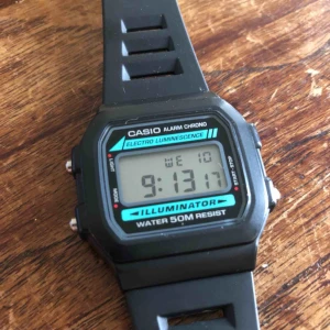  - Casio digital armbandsklocka i trevligt använt skick. Kan hämtas I Uppsala eller skickas för 39 SEK 