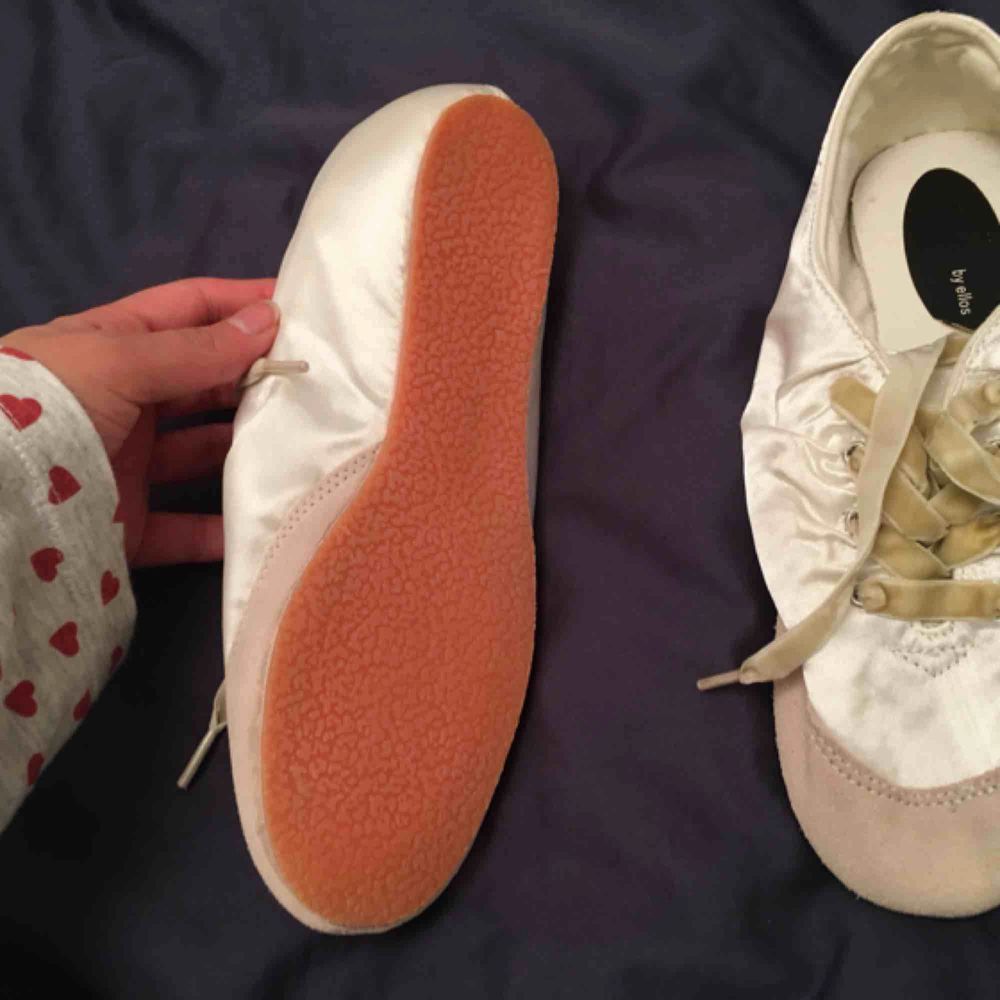Ballerina skor från Ellos. Aldrig använda. . Skor.