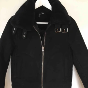  - Varm jacka ifrån hm i storlek xs 