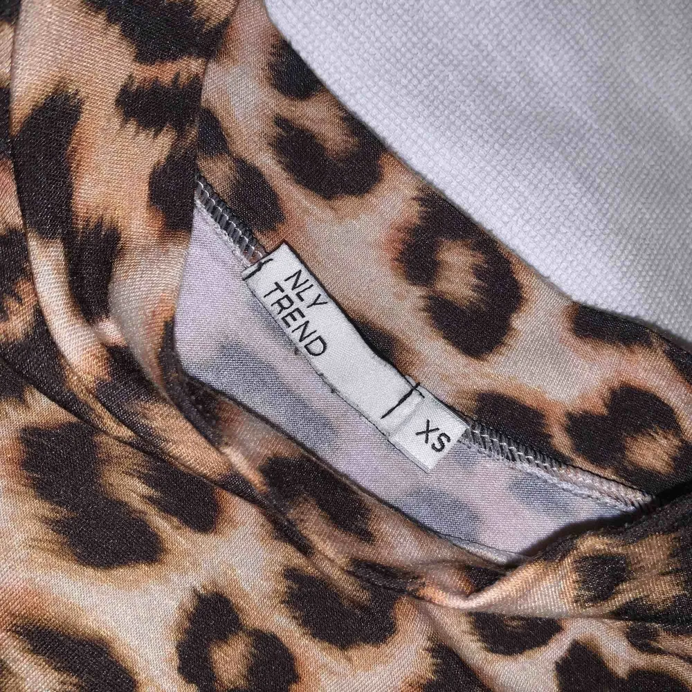 Leopard tröja från Nelly trend, väldigt populär och fin. Tröjor & Koftor.